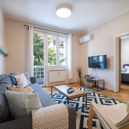 Cozy 1 Bdrm, Top Center, Solunska Near Vitoshka Street Sofia Exteriör bild